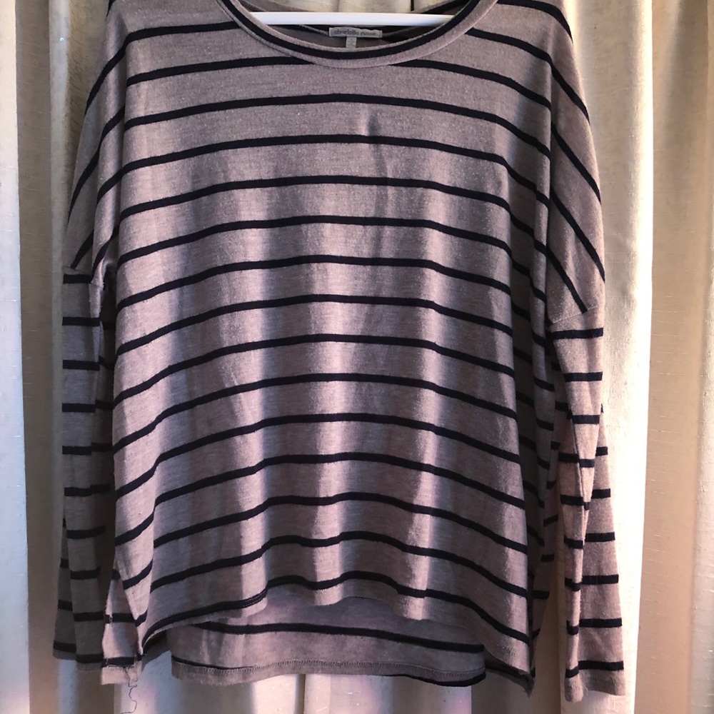 Long Sleeve/Sweater
